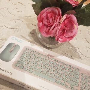 Cylo portable keyboard and mouse